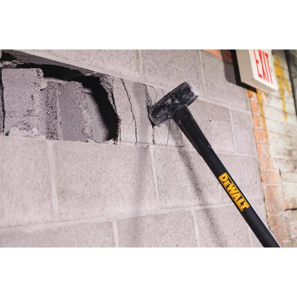 DEWALT 10 lb. Sledge Hammer - Image 4