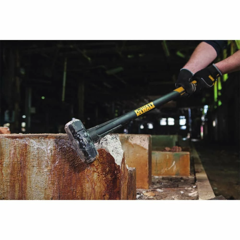 DEWALT 10 lb. Sledge Hammer - Image 11