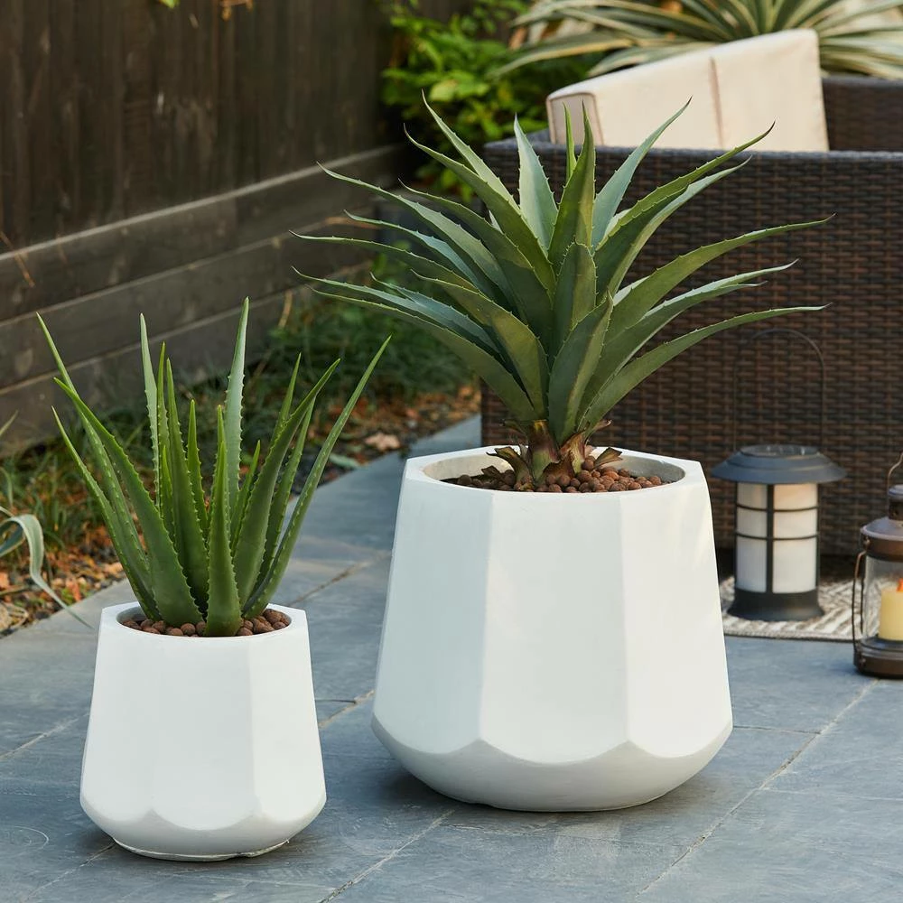 Luxen Home Octagon MgO White Composite Decorative Pots (2-Pack) - Image 8